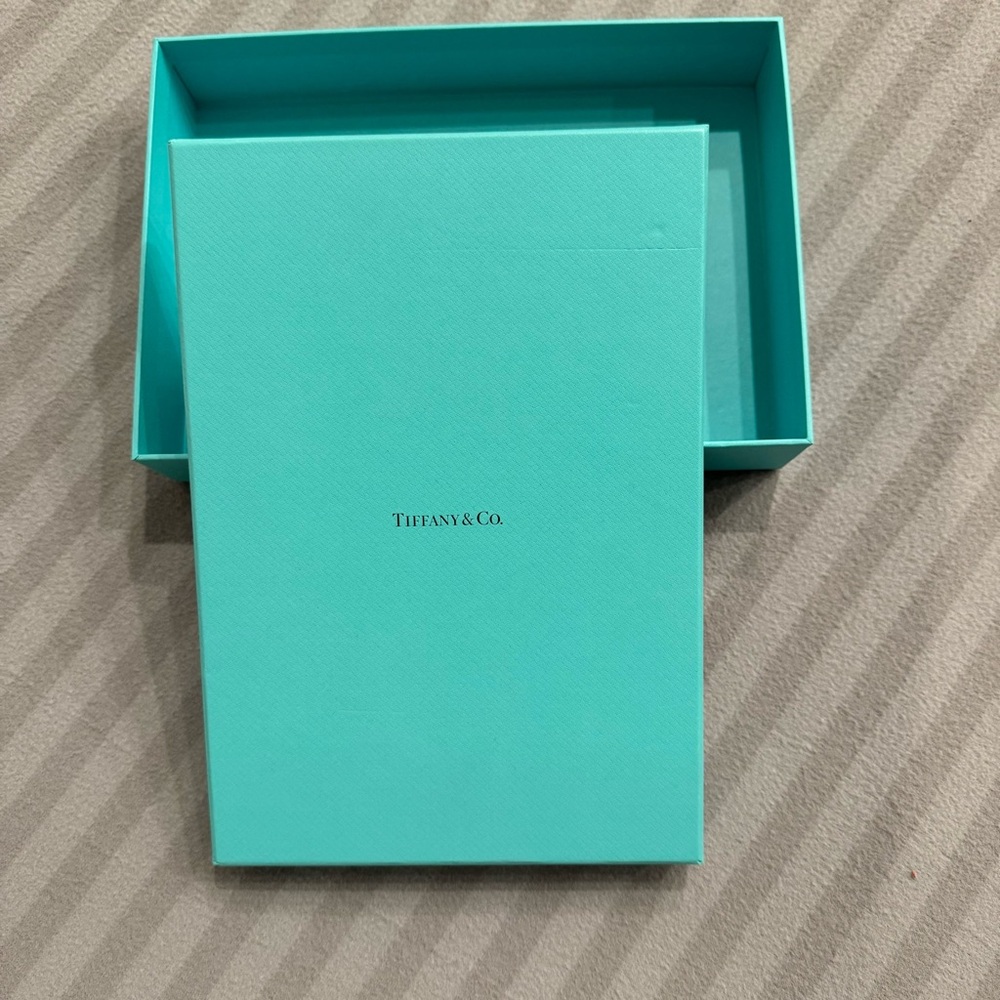 Tiffany & Co. Signature Blue Empty Box